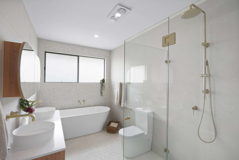 Aspen Main Bathroom