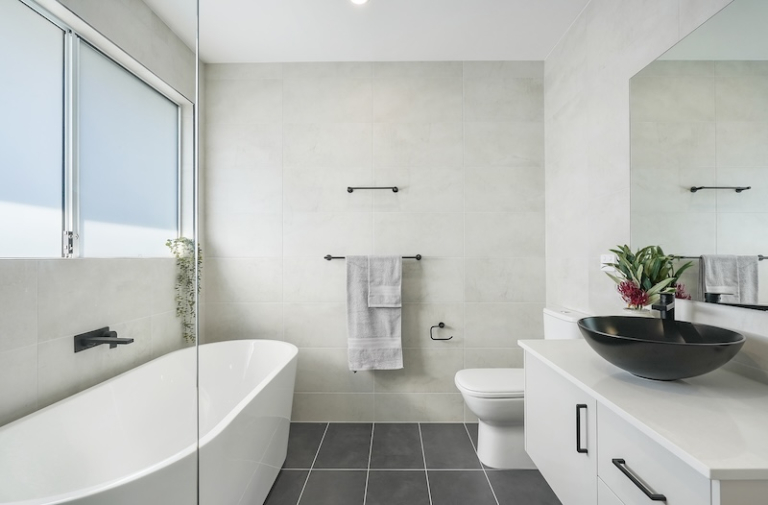 Ashmont homes Spencer Main Bathroom