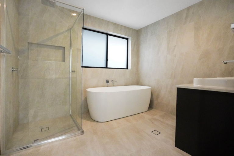 Ashmont Homes Monfair Bathroom