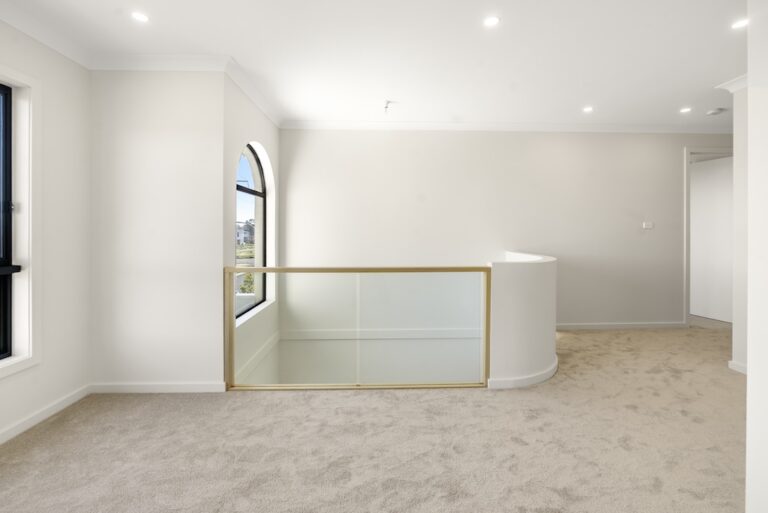 Upper-living