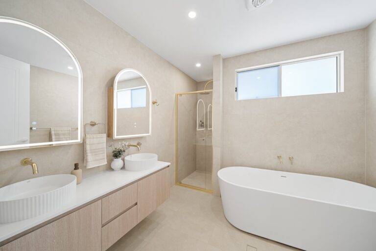 Willow Main Bathroom